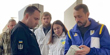 Фонд «Надія», Валерій Дубіль і Анатолій Шкрібляк передали 315 апаратів Easy Pulse для реанімації тяжкопоранених на передовій
