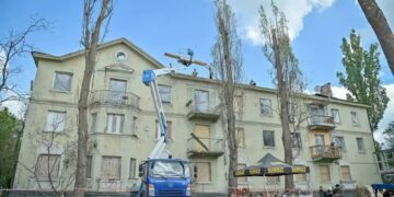 Будинок у Святошинському районі Києва 8 місяців чекає на відновлення після обстрілу