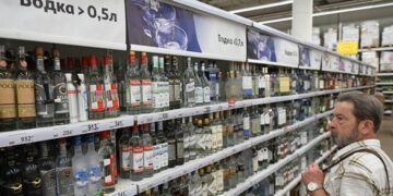 Революційна ситуація? У Росії середня ціна горілки наближається до тисячі рублів за літр.