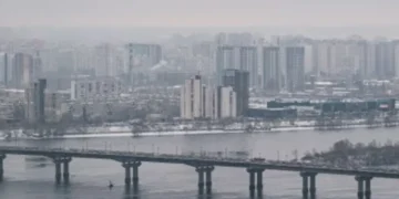 Одразу два мости у Києві закриють на ремонт