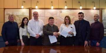 Зусилля множаться на єдність!