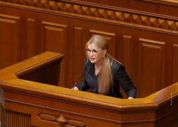 Юлія Тимошенко вимагає внести зміни до бюджету та збільшити мінімальну пенсію до 7241 гривні та грошове забезпечення військових