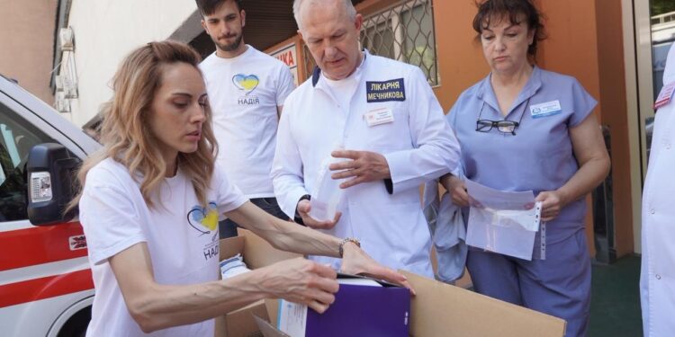 Понад 55 тисяч врятованих життів: фонд «Надія» і Валерій Дубіль з перших днів війни підтримують лікарню Мечникова