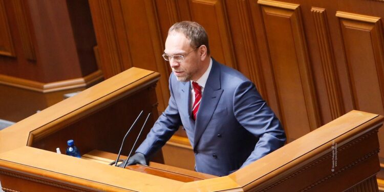 Сергій Власенко: Замість боротися з корупцією, НАБУ розповсюджує  неправдиву інформацію