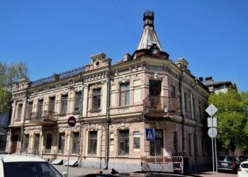 Київський Поділ – колиска Трипілля: Чому ми ігноруємо туристичний «діамант» під власними ногами?