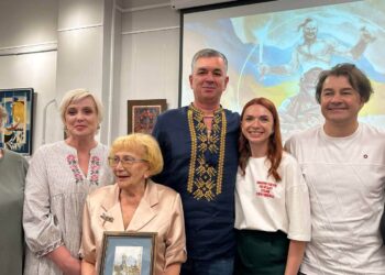 В Одесі, у межах IV Південного Шевченко-Рок-Фесту ”КОБЗАР”, відбулася творча (просвітницька) зустріч ”Українська – мова Героїв”