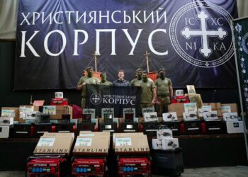 Мавіки, зарядні станції та апарати для реанімації: Християнський корпус передав вантаж на Запорізький та Покровський напрямки