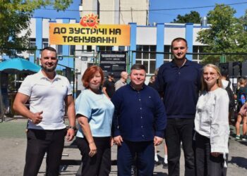 На Виноградарі відкрили новий спортивний простір: у Подільському районі розвивають вуличний спорт